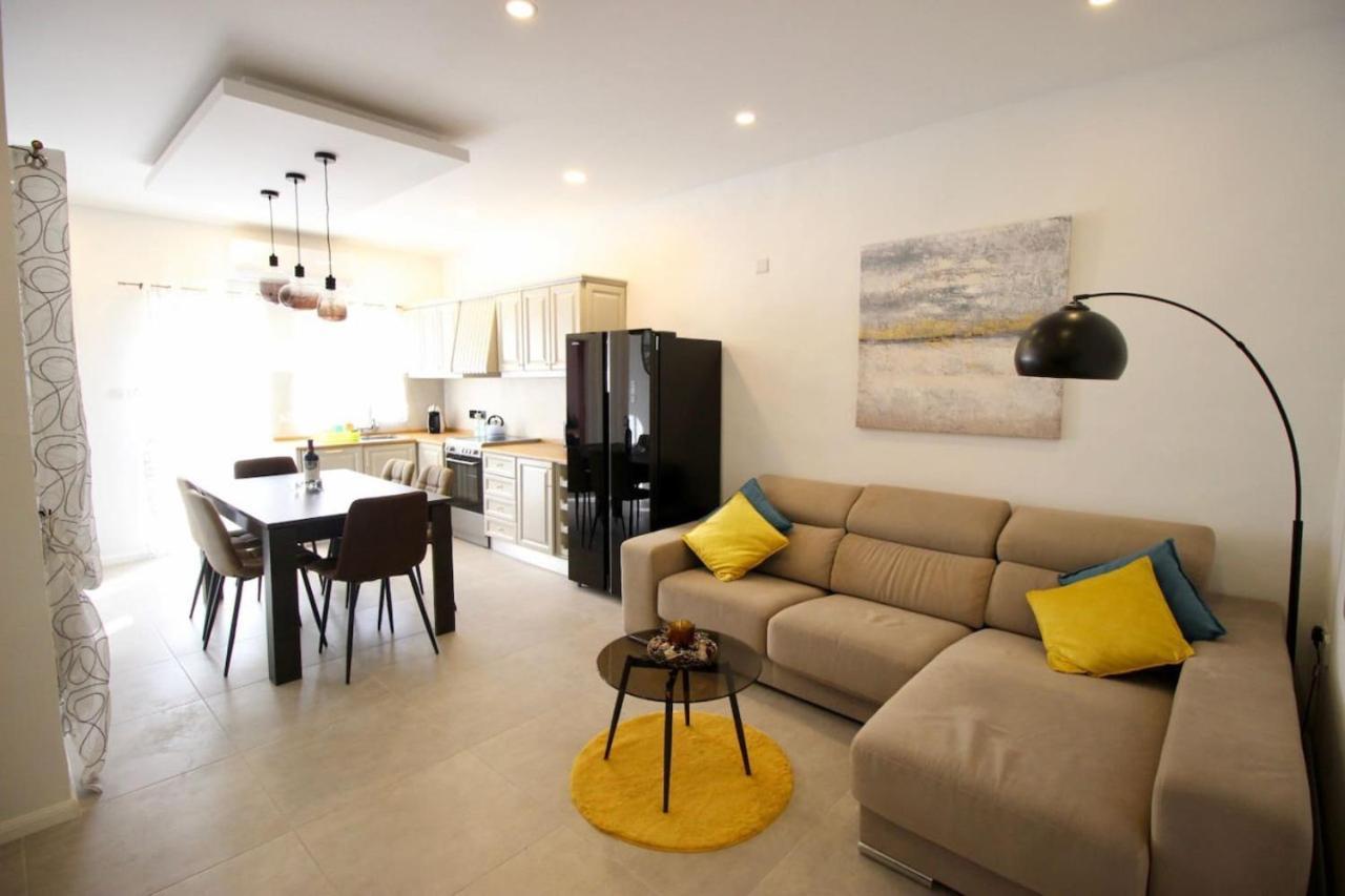 Gzira 3 Bedroom Apartment Luaran gambar