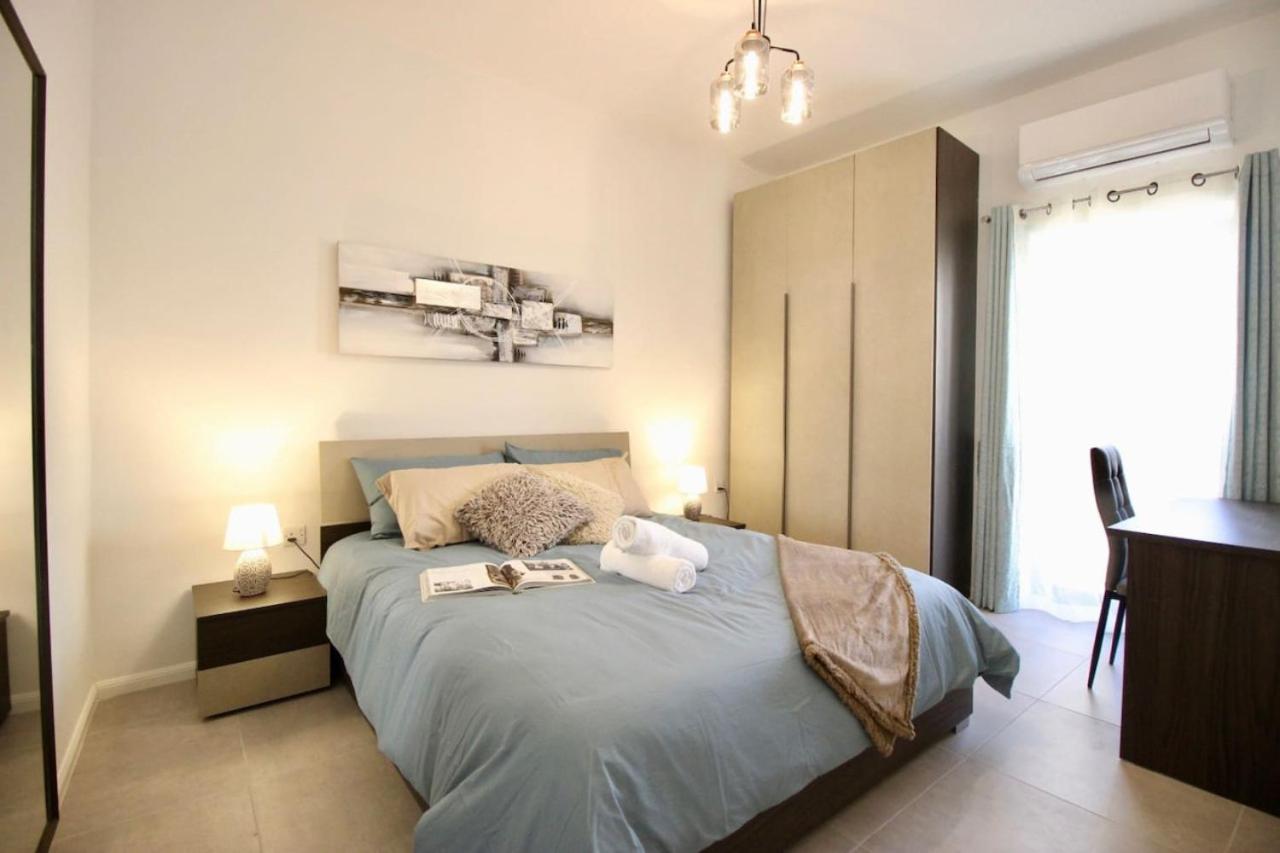 Gzira 3 Bedroom Apartment Luaran gambar