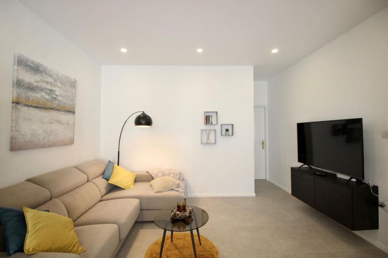 Gzira 3 Bedroom Apartment Luaran gambar